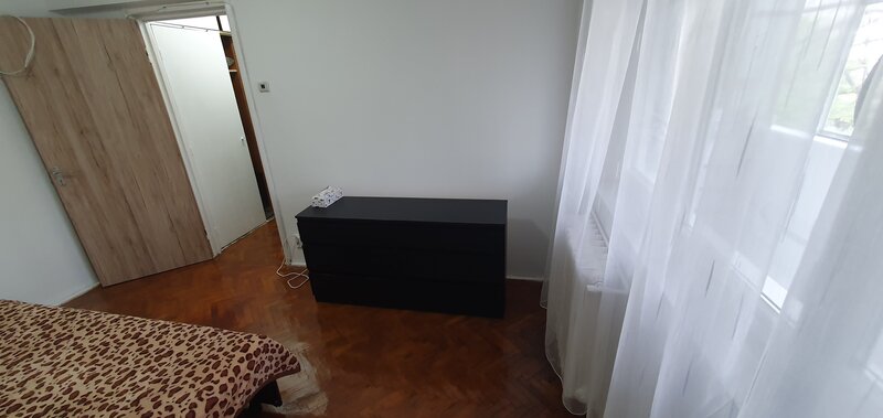 Drumul Taberei, metrou Romancierilor, et.4/9, semi-mobilat, liber