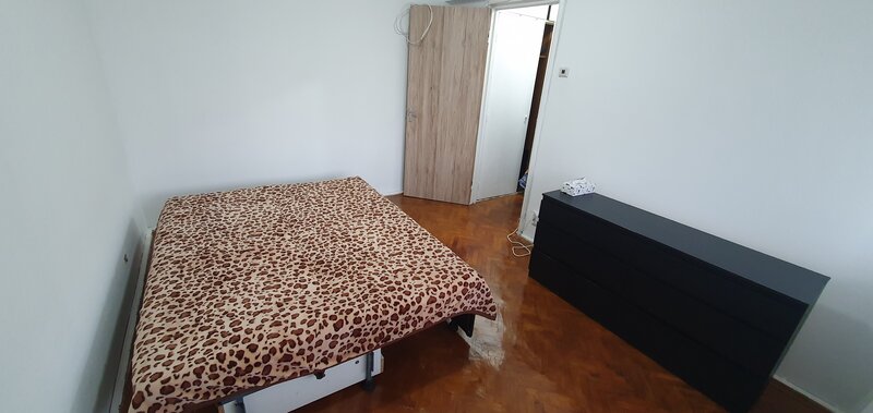 Drumul Taberei, metrou Romancierilor, et.4/9, semi-mobilat, liber